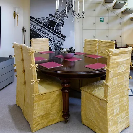 2 Bed In 65305 Apartment Harrogate