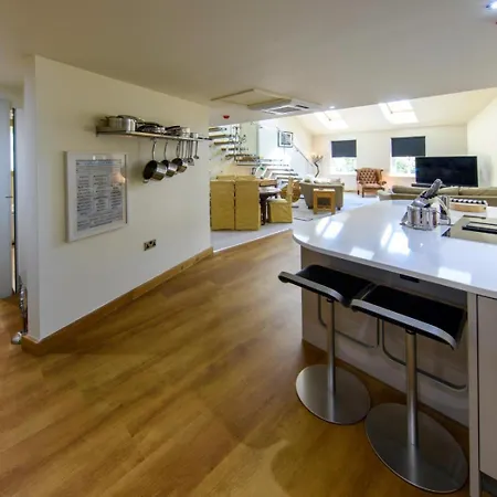 2 Bed In Oc-65305 Harrogate